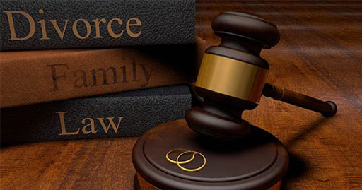 divorce lawyer
