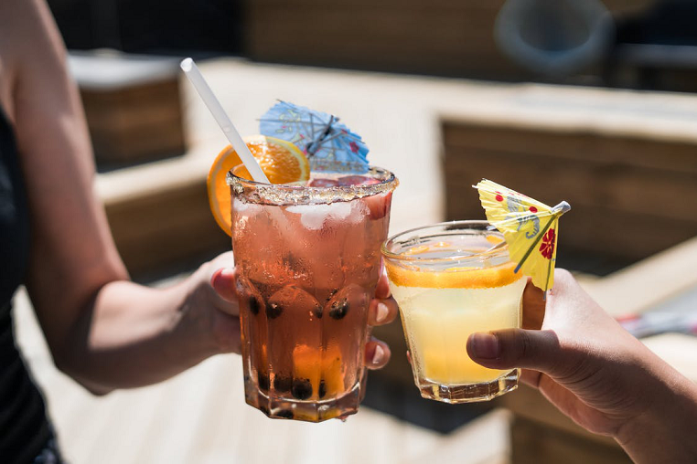 Essential Tips for Catering a Cocktail Party