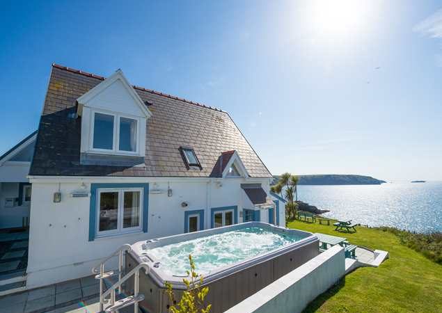 Why Should I Invest In A Hot Tub For My Holiday Let ?