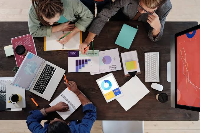 Bootstrapped Startups Stay Lean